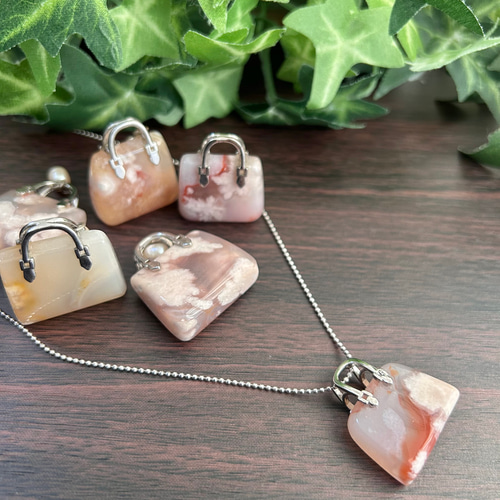 桜瑪瑙（チェリーブロッサム）バッグ型 1個【選択式】天然石チャーム