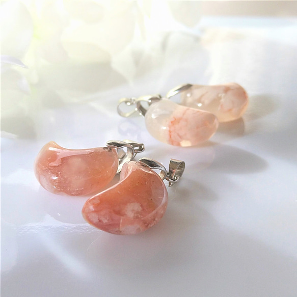 桜瑪瑙（チェリーブロッサム） 月型　１個　天然石ペンダントトップ　バチカン付き　バックチャームやストラップにも 7枚目の画像