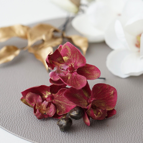 枝つきマグノリアのヘッドパーツ（金箔つき） ブーケ フラワーサロンH