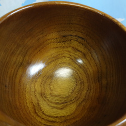 用三倉島產的金桑樹雕刻而成的咖啡杯 第5張的照片