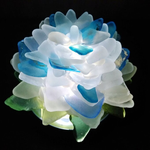 【オーダー】シーグラスのお花のランプシェード 青×紫 風雪星（かざゆきほし）ギフトラッピング対応【海灯花】 1枚目の画像