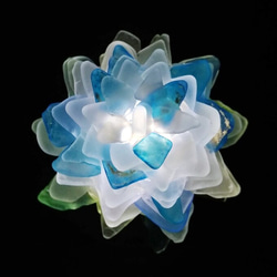 【オーダー】シーグラスのお花のランプシェード 青×紫 風雪星（かざゆきほし）ギフトラッピング対応【海灯花】 3枚目の画像