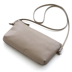 皮革 2 向單肩包 papeete 適合旅行的正品牛皮手拿包/挎包（灰米色）。 第10張的照片