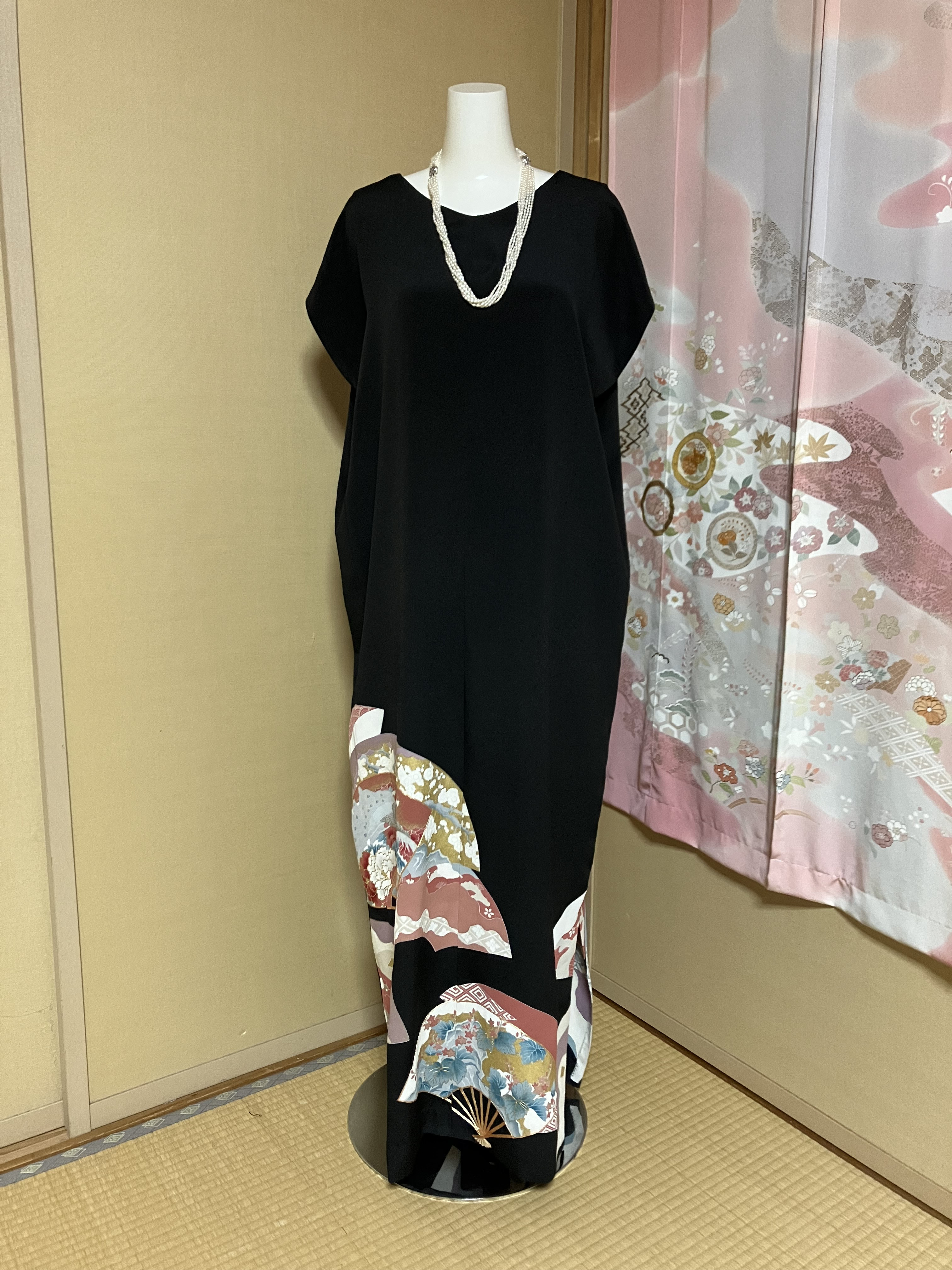 436 着物リメイクロングワンピース　黒留袖