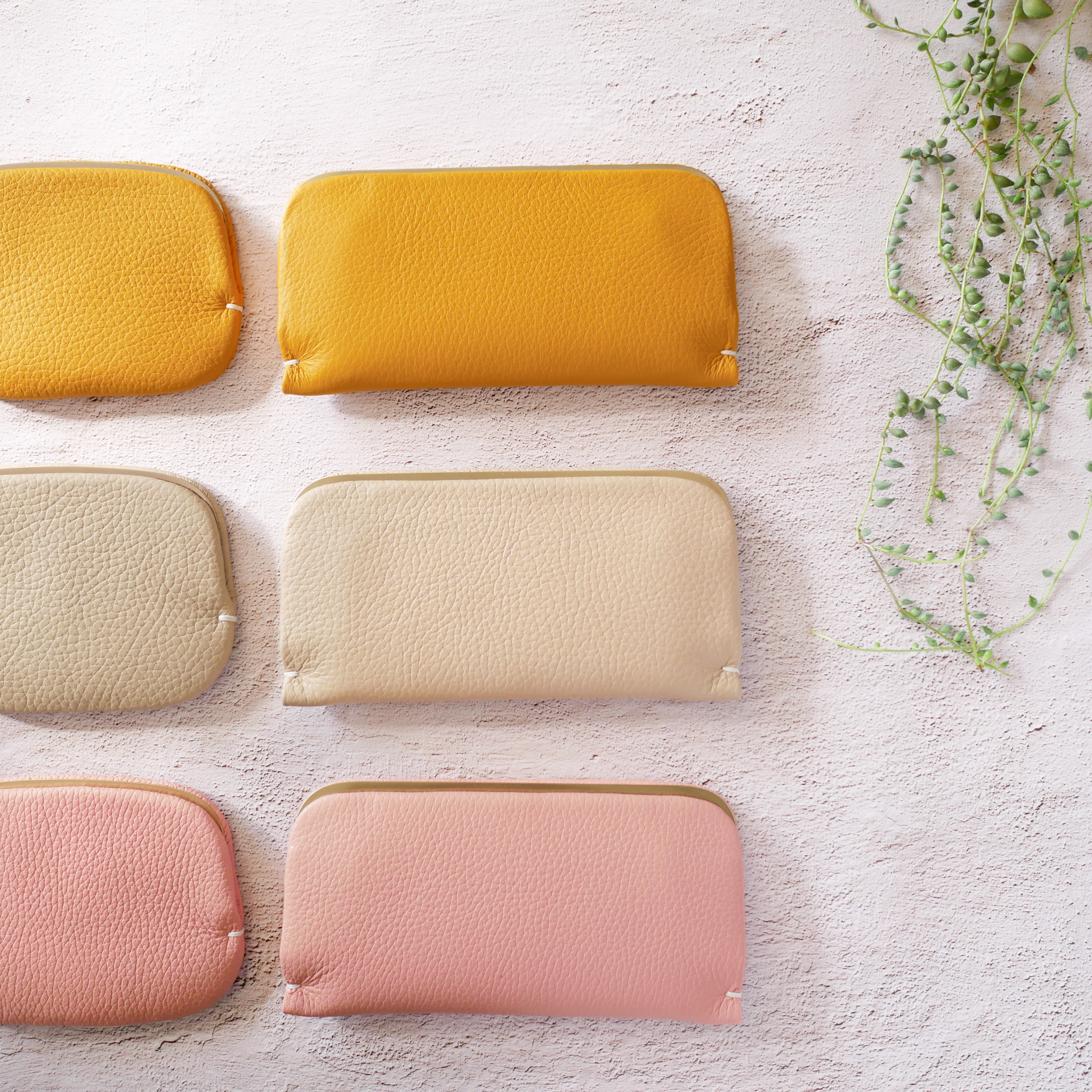 小振りな長財布「スナップウォレット・LONG」 ミモザ