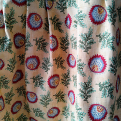 アメリカ輸入生地　ベージュボタニカル三段ティアードスカート 3枚目の画像
