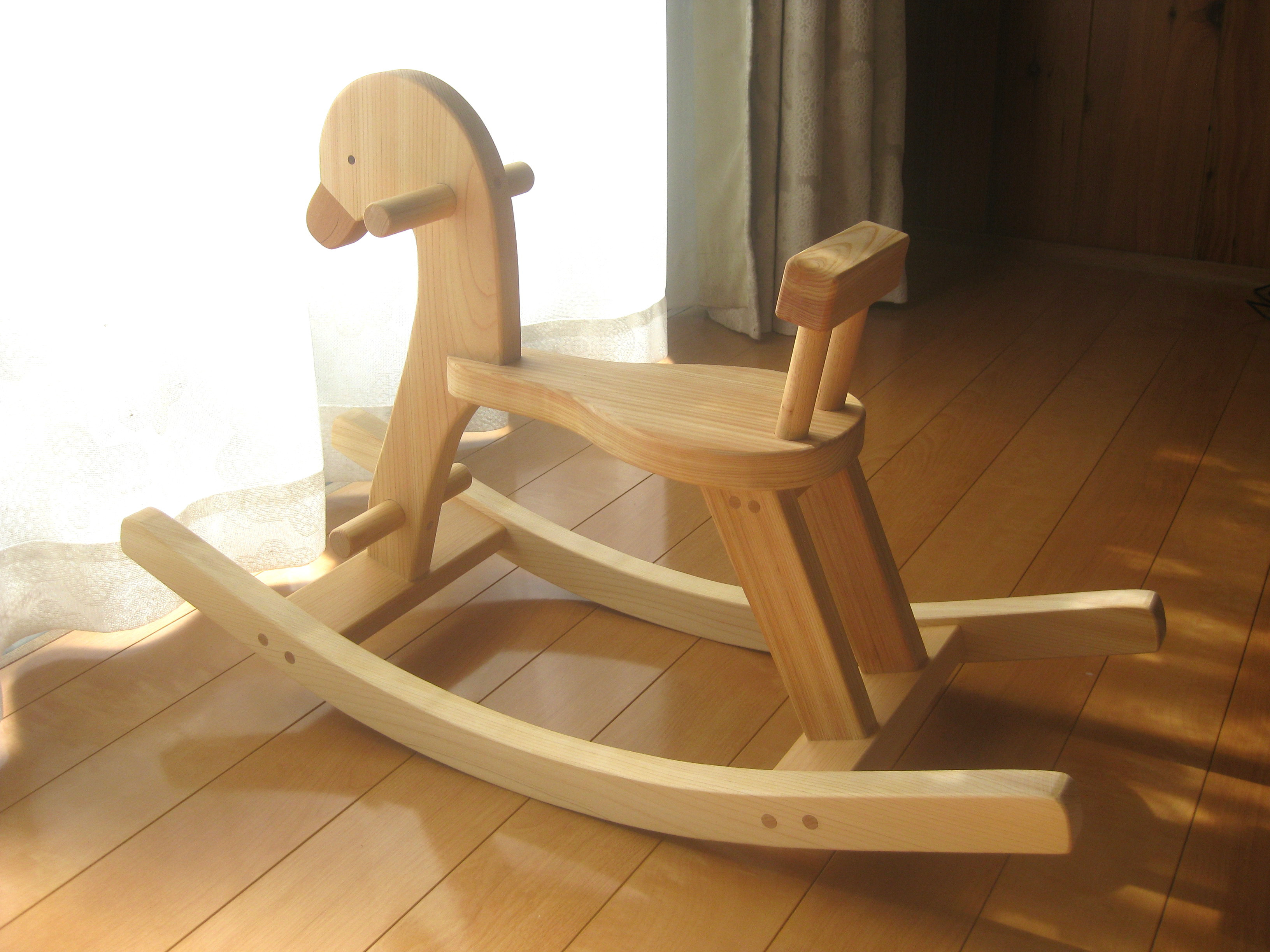 ひのきの木馬おもちゃ(アヒル)背もたれ付