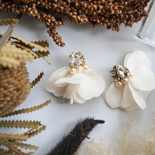 087花びら 結婚式 花嫁 アクセサリー ピアス イヤリング ウェディング