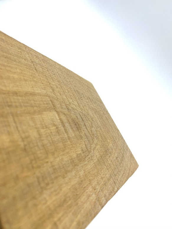 カッティングボード ホワイトオーク 自然塗料 木製 木 一枚板 丸 パン キャンプ アウトドア おびのこ仕上げ 4枚目の画像