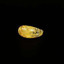 現品一点物 ゴールド タイチンルチル 勾玉 Ｍｒ４９ 極太金針水晶 お守り 不思議な力 天然石 ストーン 人気 8枚目の画像
