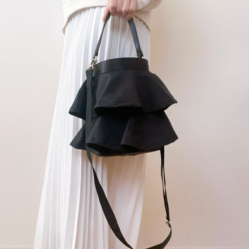 コヤンイサムチョン ぬいぐるみポケット付きフリル巾着バッグ