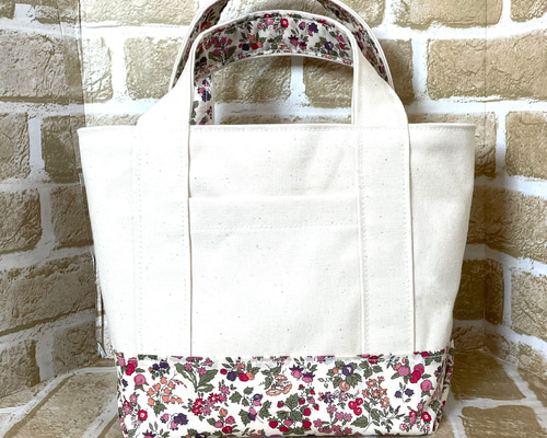 リバティプリントのマチ大きめ帆布トートバッグ 生成色系 p35