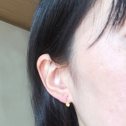 小さな満月◇厚みのある溶接無し純金ピアス◇K24 Pure Gold Full Moon◇純金ピアス/ホック・クリップ◇ 5枚目の画像