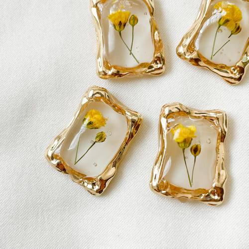 ﾜﾝｺｲﾝ♡レジン イエロー ドライフラワー 額縁 アンティーク 小ぶり