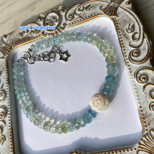 シルキー混じりのフローライト　金魚　ホワイトガーデンクォーツ　天然石ブレスレット シルキー混じりのフローライト金魚ホワイトガーデンクォーツ