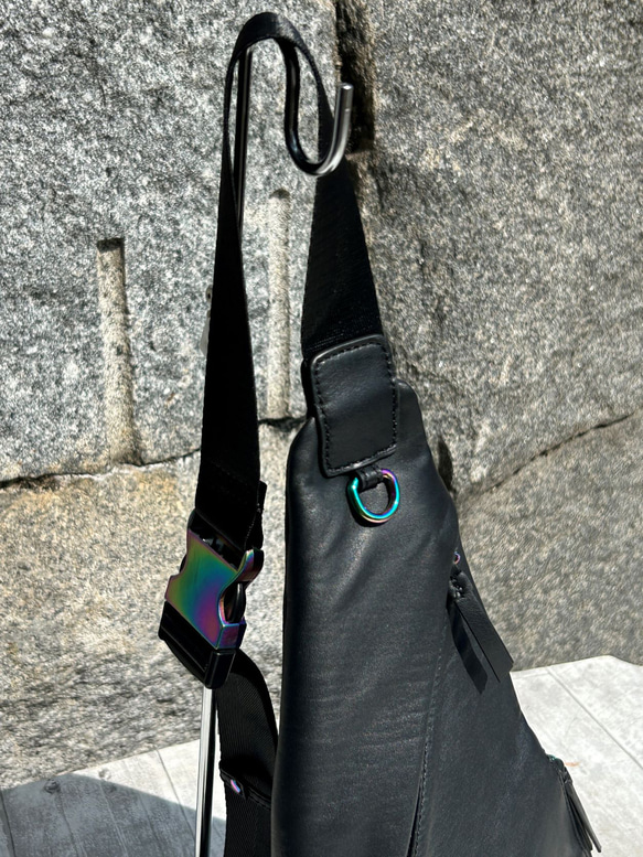 ＜20%OFFSALE＞軽量！さんかくボディバッグ大（本革） BLACK 9枚目の画像