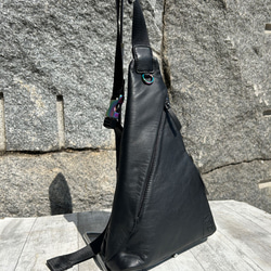 ＜20%OFFSALE＞軽量！さんかくボディバッグ大（本革） BLACK 7枚目の画像