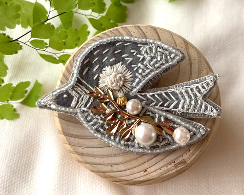 bird 鳥 ビーズ刺繍ブローチ c ブローチ a.tede 通販 15606645 bird 鳥 ビーズ刺繍ブローチ c ブローチ a.tede 通販 15606645