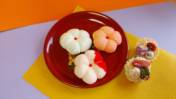 和菓子スリーピン&ケーキプレートブローチ 2枚目の画像
