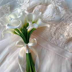 ウエディングブーケ 白 造花 カラー おしゃれ きれいめ ブライダルブーケ ブートニア 11枚目の画像