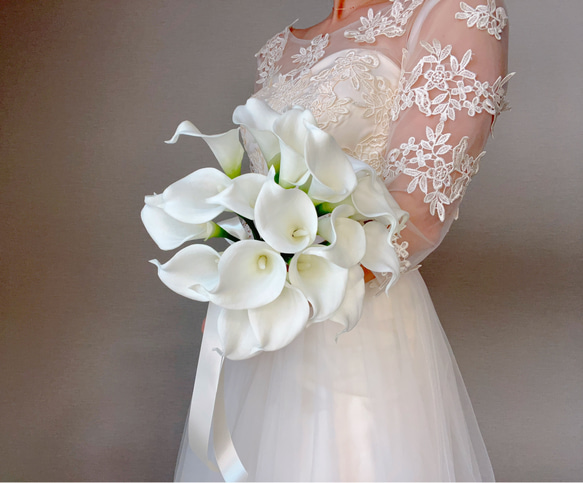ウエディングブーケ 白 造花 カラー おしゃれ きれいめ ブライダルブーケ ブートニア 5枚目の画像