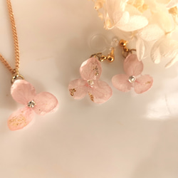 桜色の紫陽花 ～ *イヤリングとネックレスのセット* ～ 4枚目の画像