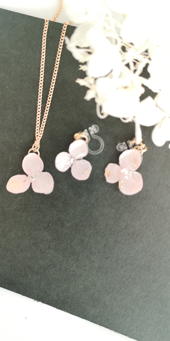 桜色の紫陽花 ～ *イヤリングとネックレスのセット* ～ 14枚目の画像