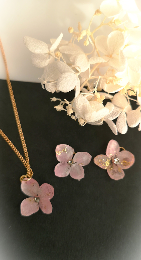 桜色の紫陽花 ～ *イヤリングとネックレスのセット* ～ 1枚目の画像