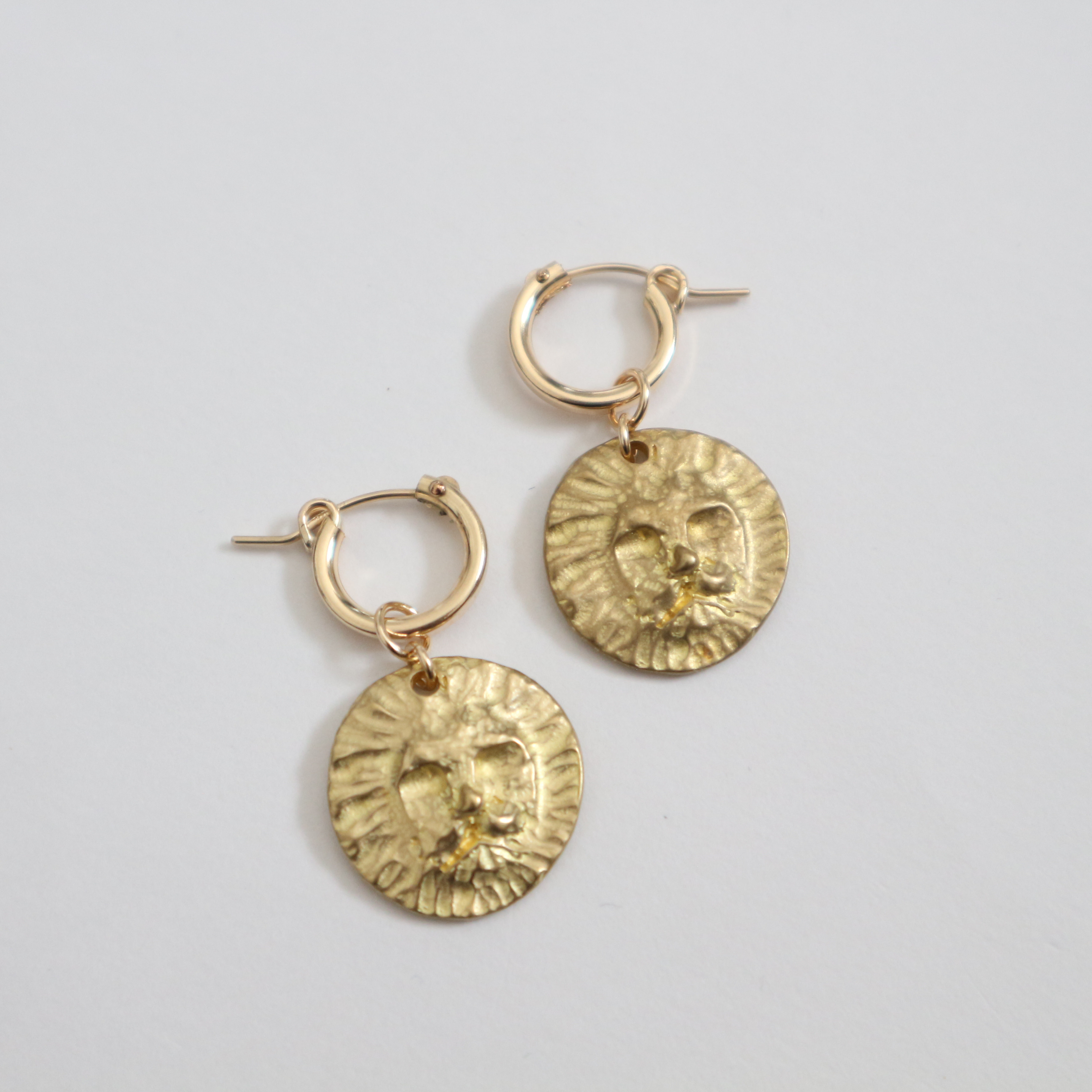 Leone di Venezia Orecchio（翼を持ったライオンのフープピアス）