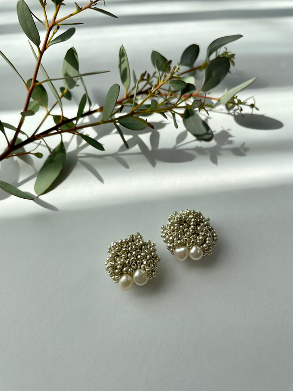 ビーズ刺繍アクセサリー/ビーズアクセサリー/イヤリング/淡水パール