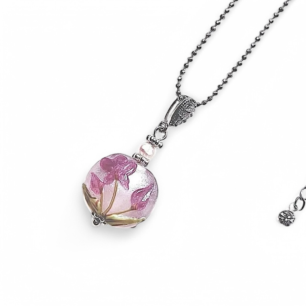 パーリーフラワーネックレス