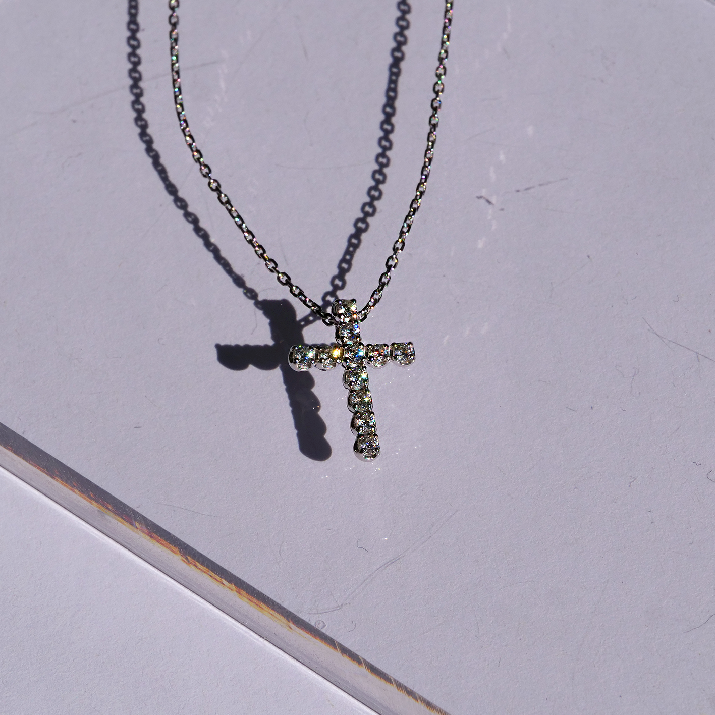 【クロスネックレス 選べる素材】クロスペンダント (ジルコニア・モアサナイト・天然ダイヤモンド) 十字架ネックレス