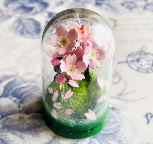 桜の妖精LEDライト（その1）　妖精標本商会　置物　妖精アクセサリー　小瓶の妖精　妖精・フェアリー　LED照明 7枚目の画像