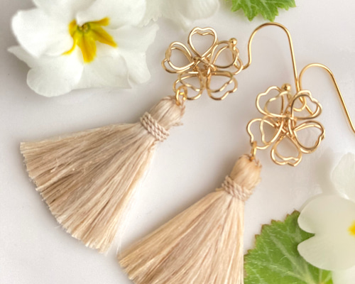 かっこいい☆レッドジャスパーローゼンジフローラルカービングピアス