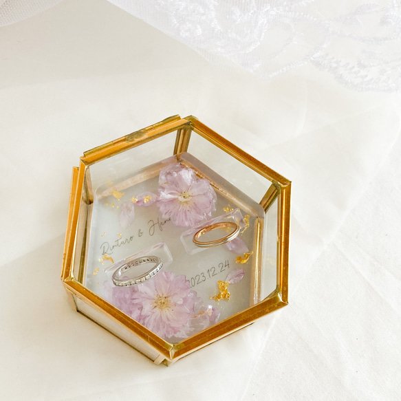 桜と金箔のレジンリングピロー×ゴールドガラスケース 9枚目の画像