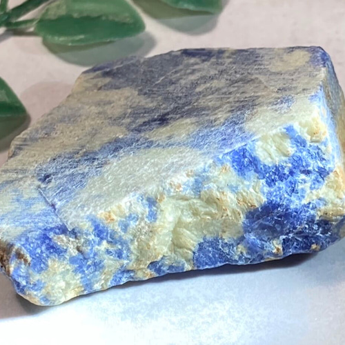 罪悪感からの解放】ソーダライト 原石 ラフストーン 天然石 東洋占星術