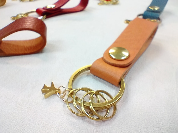 名入れ無料　シンプルキー飛行機チャーム付き　ネームタグ　アリゾナｋｅｙホルダー　お揃いで　新色　グレー追加 12枚目の画像