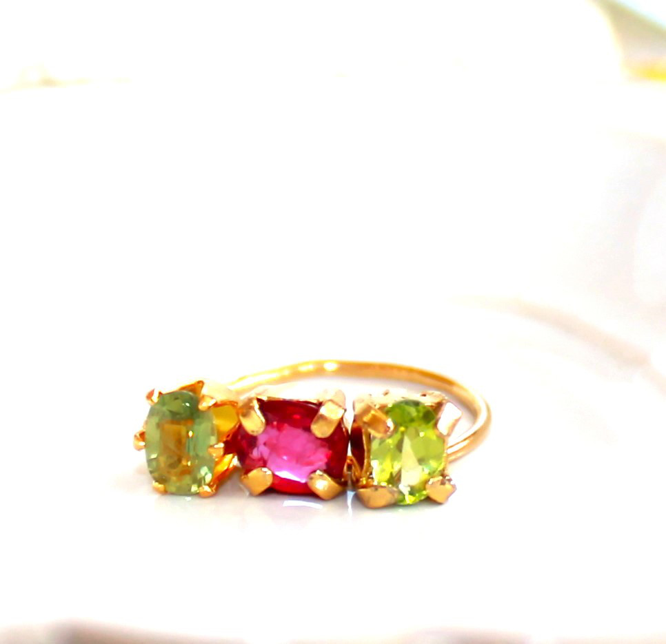- botanical stone - Color Sapphire & Ruby & Peridot Ring