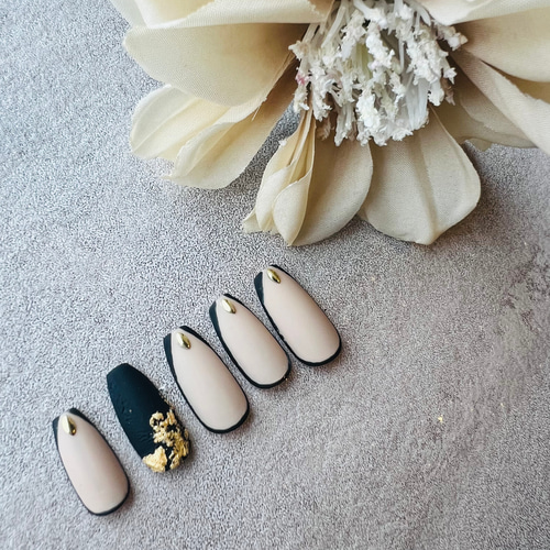 ネイルチップ マットネイル ブラック ベージュネイル 大人っぽいネイル  