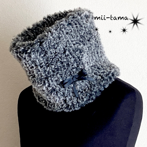 フェイクファーのネックウォーマー リボンブローチ付き(プリティファー