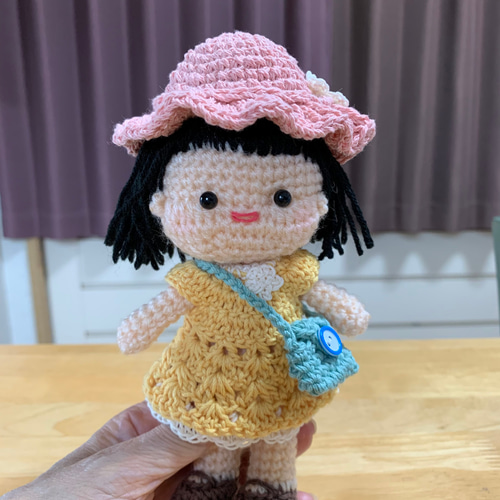 あみぐるみ・小さな女の子 (ちぃちゃん)・ぷっくりほっぺ・レトロ