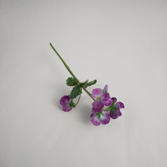 マノビオラ　パープル　粘土の枯れないビオラピック  樹脂粘土の花   送料無料 4枚目の画像