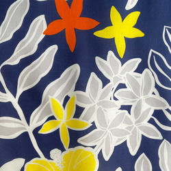 マルチクロス（大判スカーフ）｜トロピカルフラワー［ 正方形サイズ・コットン100％ ］ 8枚目の画像