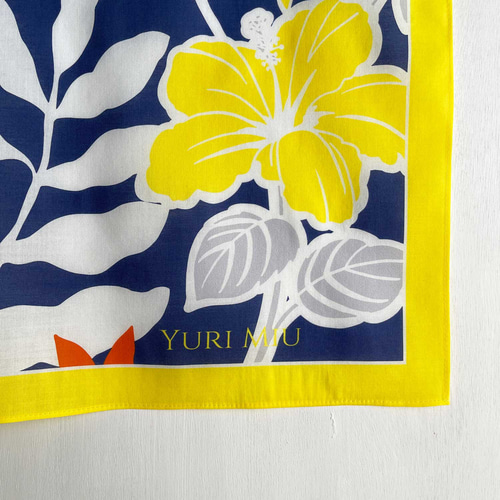 マルチクロス（大判スカーフ）｜トロピカルフラワー［ 正方形サイズ