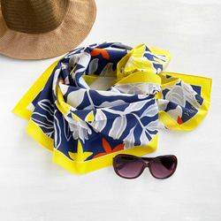 マルチクロス（大判スカーフ）｜トロピカルフラワー［ 正方形サイズ・コットン100％ ］ 3枚目の画像