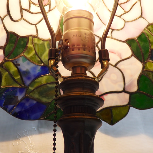 ステンドグラス☆薔薇のランプ スタンドライト・テーブルランプ