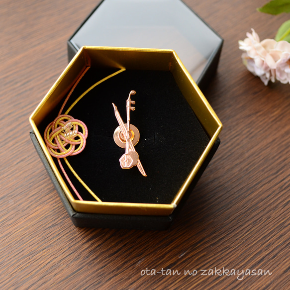 数量限定＊小さな二胡のピンブローチ／ピンバッジ／タックピン ピンク