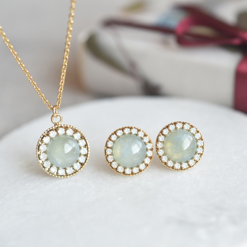 Creema限定春の福袋 アクアマリンとホワイトクリスタルガラスの一粒