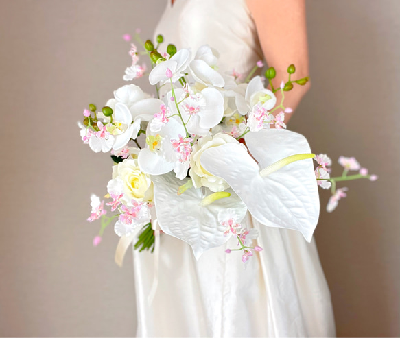 ウエディングブーケ 造花 春 白 オンシジウム bouquet おしゃれ きれいめ ブートニア 送料無料 4枚目の画像