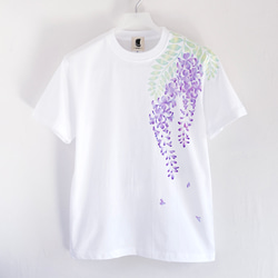 手描き藤の花柄Tシャツ ホワイト　手描きで描いた藤の花柄Tシャツ 6枚目の画像